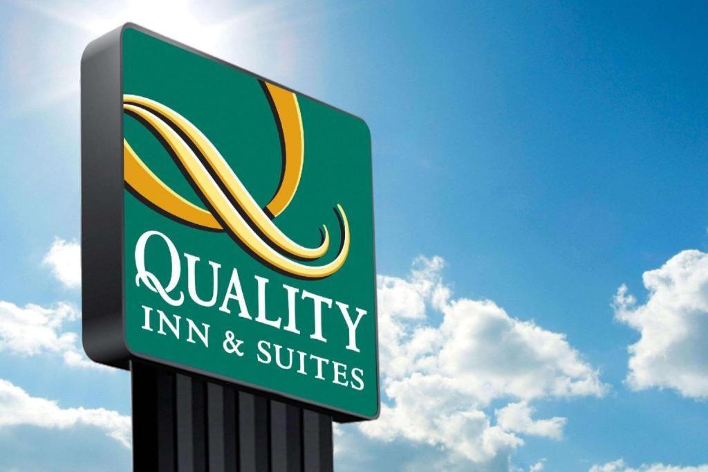 Quality Inn & Suites Saint Louis Exterior photo